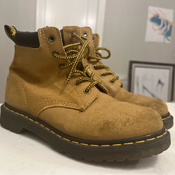 Doc Martens tan leather ankle boot size 8 - Picture 1 of 4